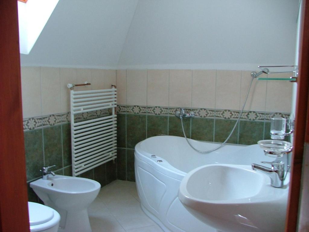 Szarvas Panzio Hotel Erdőbénye Quarto foto